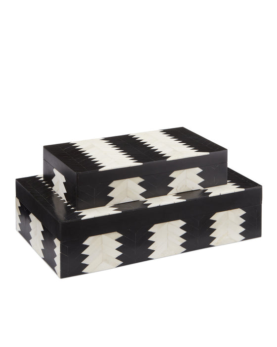 Arrow Black & White Box Set of 2