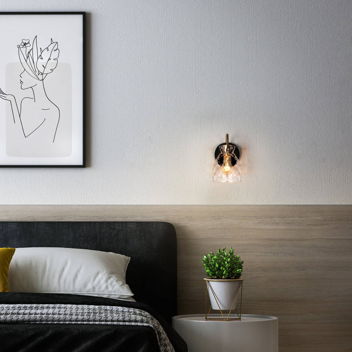 Ravilen 1-Light Black and Brass Wall Sconce